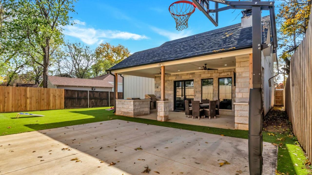 Luxury Gameroom/Basketball Hoop 阿林顿 外观 照片